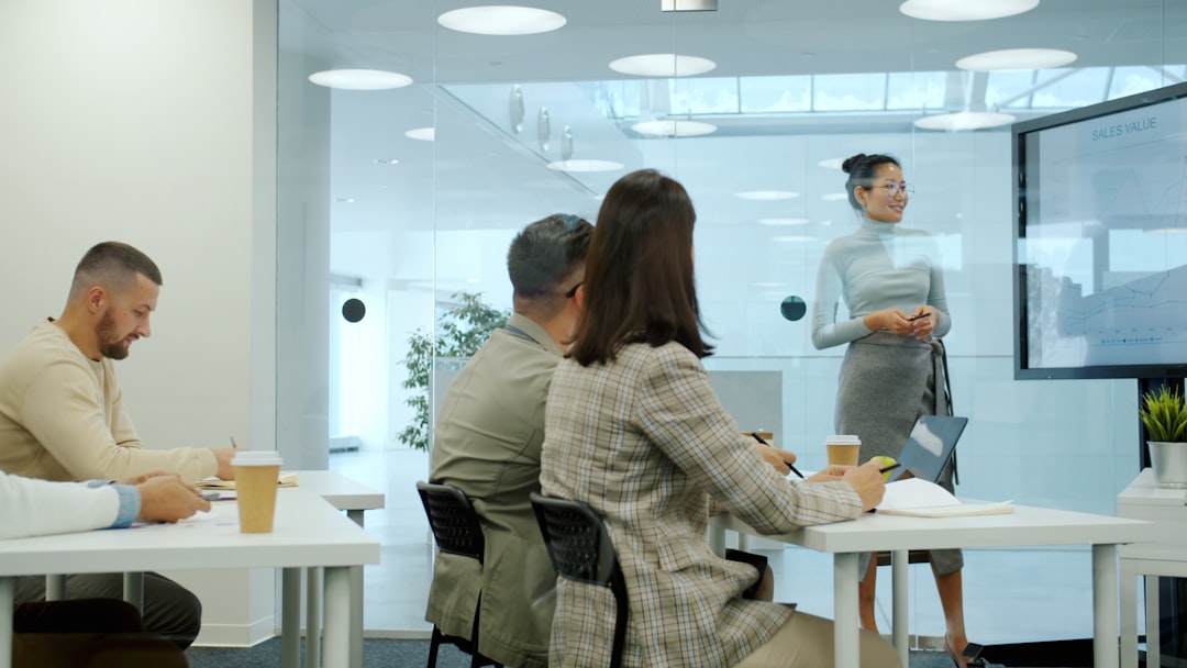 Sessão de coaching comercial em grupo