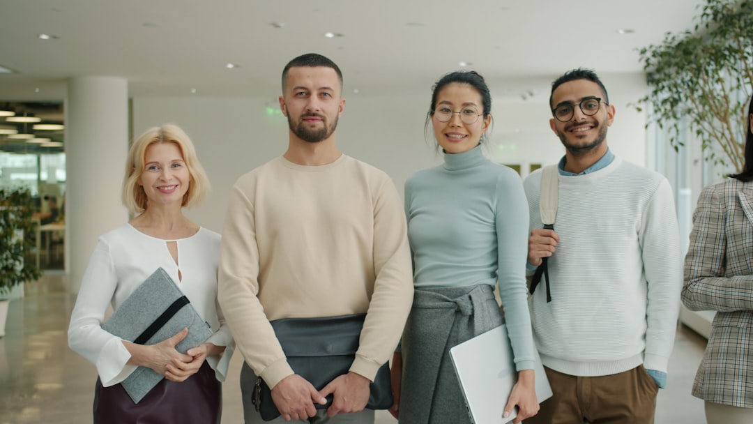 Aperto de mão em entrevista de recrutamento